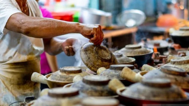 Kuliner Tradisional Indonesia Di Tengah Arus Modernisasi