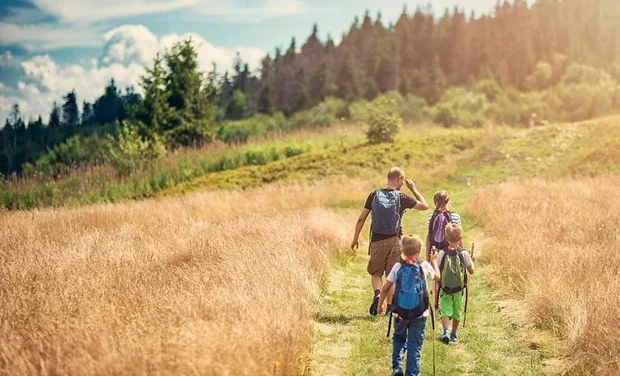 Aktivitas Outdoor Yang Aman Dan Menyenangkan