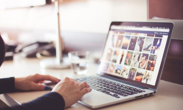 Peran Teknologi Digital Dalam Aktivitas Sehari-Hari